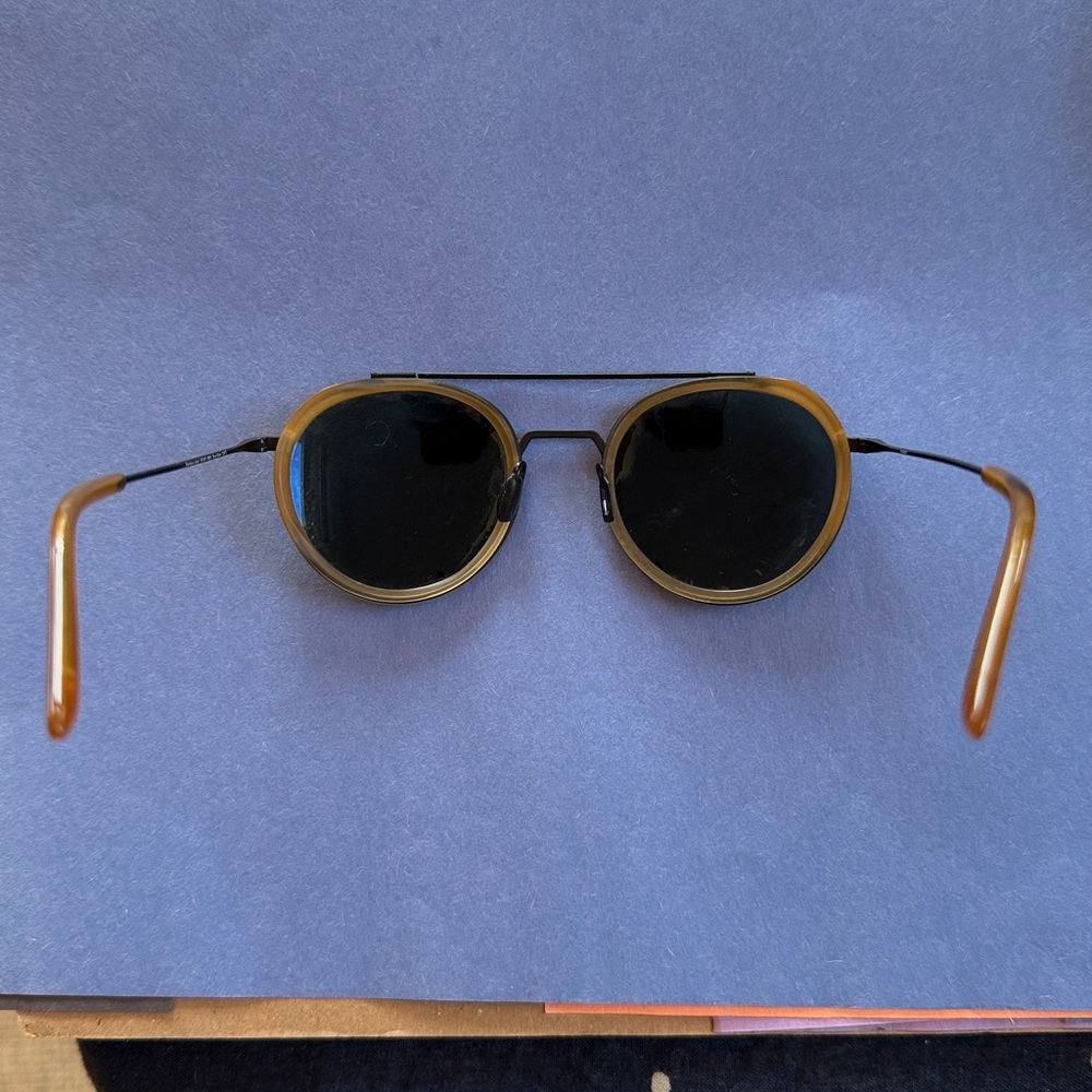 READ: Vuarnet Edge Sunglasses - Picture 5 of 6